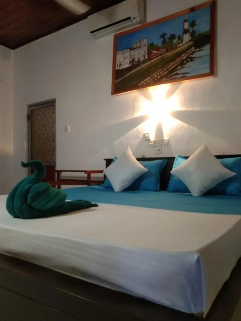 Fionn'S Coconut Beach House Negombo 2*,