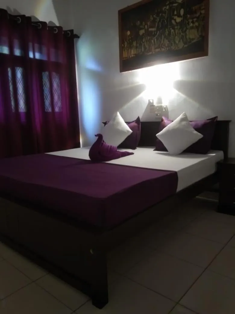 Fionn'S Coconut Beach House Negombo 2*,