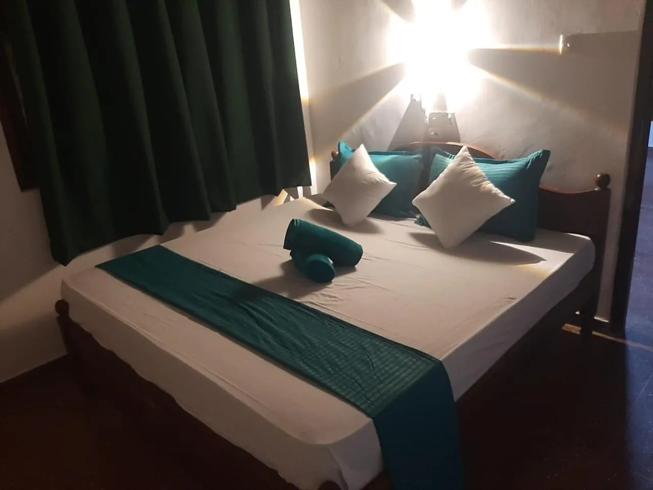 Fionn'S Coconut Beach House Negombo Hotel