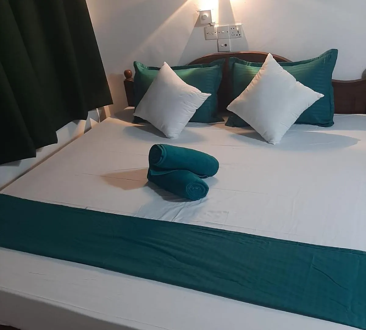 Fionn'S Coconut Beach House Negombo Hotel