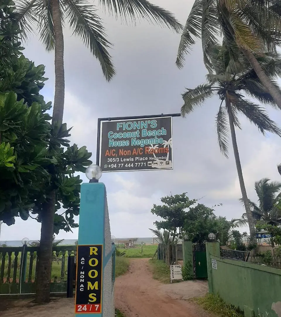 Fionn'S Coconut Beach House Negombo