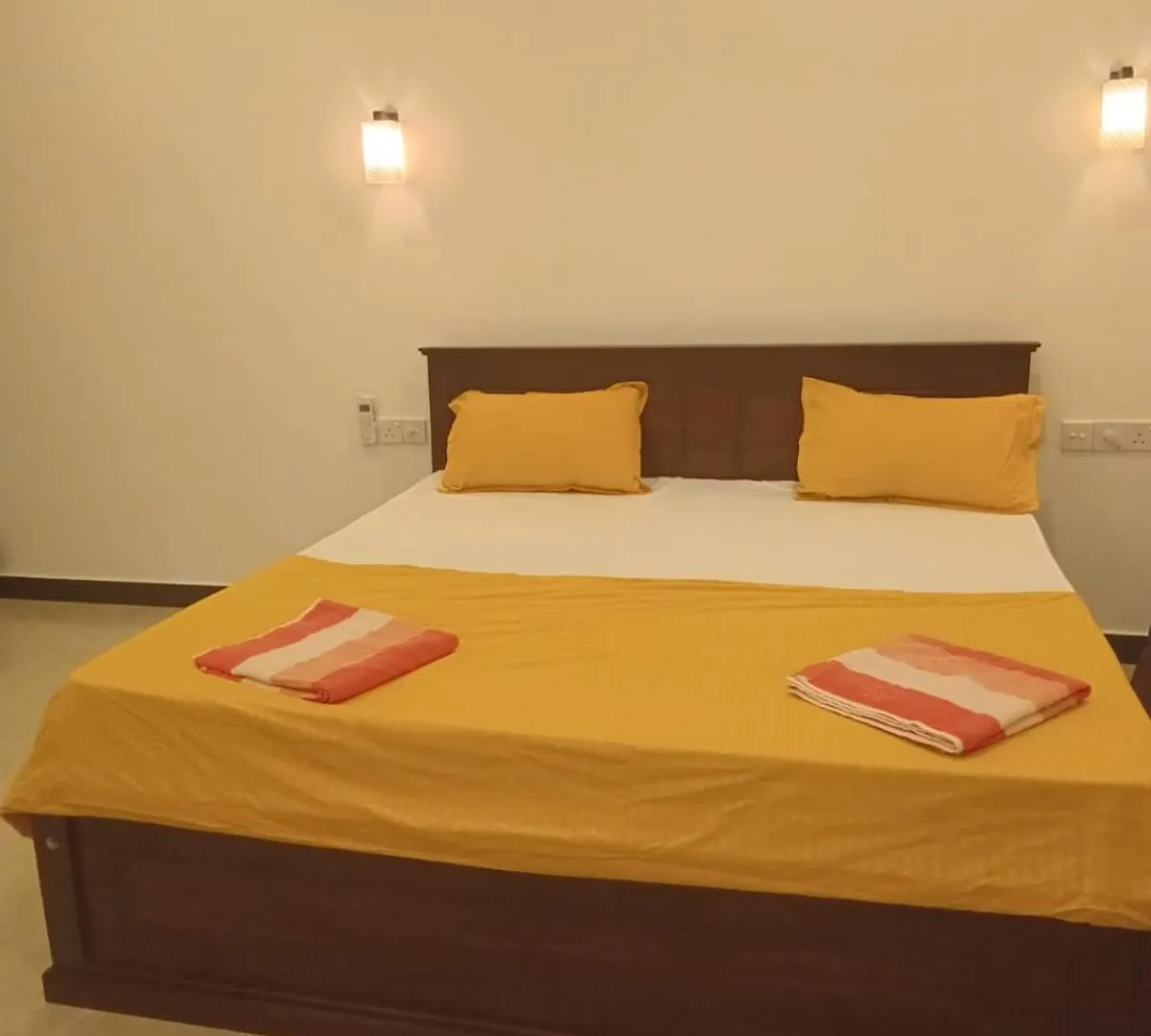 Fionn'S Coconut Beach House Negombo Hotel